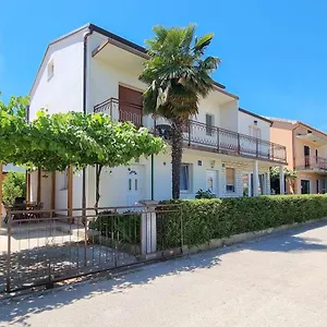  Apartment Bosko